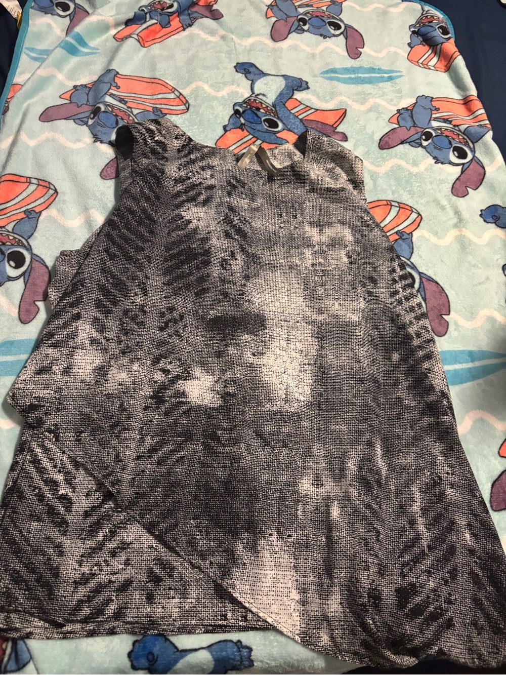Sleeveless Black & Gray Textured Tank Top